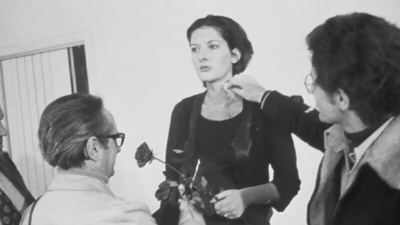 Marina Abramovic (Rhythm 0)